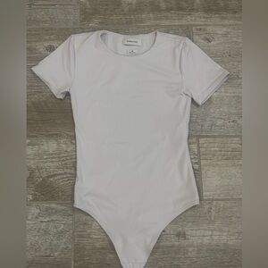 Aritzia Babaton Bodysuit off white lavender
